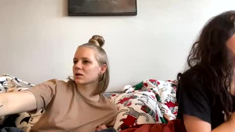 Snapshot of goddessfeyaa chatting on 9, 2, 2025 feyaa22 online show from 9, 2, 2025