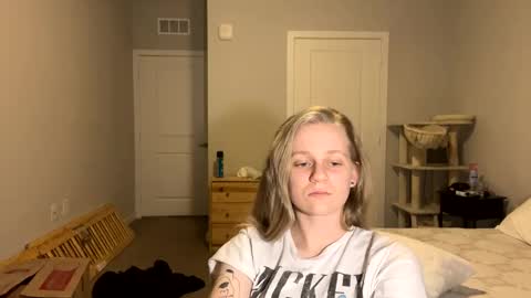 Snapshot of goddessfeyaa chatting on 12, 3, 2025 feyaa22 online show from 12, 3, 2025