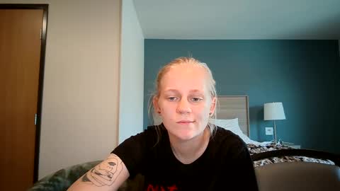 Snapshot of goddessfeyaa chatting on 9, 9, 2025 feyaa22 online show from 9, 9, 2025