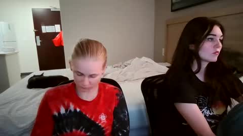 Snapshot of goddessfeyaa chatting on 15, 9, 2025 feyaa22 online show from 15, 9, 2025