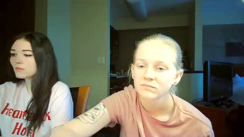 Snapshot of goddessfeyaa chatting on 19, 9, 2025 feyaa22 online show from 19, 9, 2025
