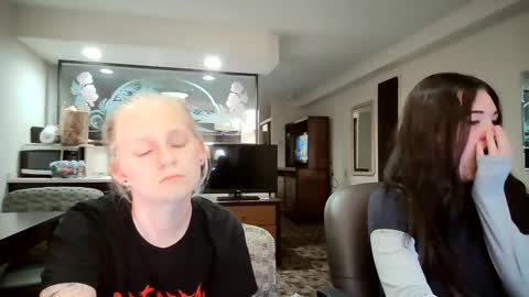 Snapshot of goddessfeyaa chatting on 25, 9, 2025 feyaa22 online show from 25, 9, 2025