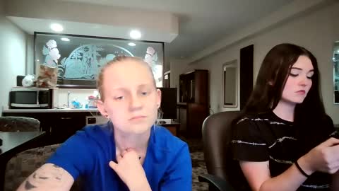 Snapshot of goddessfeyaa chatting on 27, 9, 2025 feyaa22 online show from 27, 9, 2025