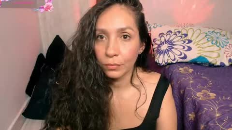  Naih Reyes online show from 5, 6, 2026
