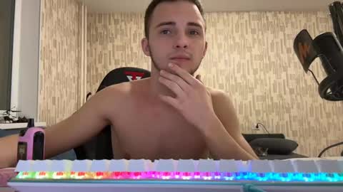 Golden boyyy21 online show from 19, 2, 2025