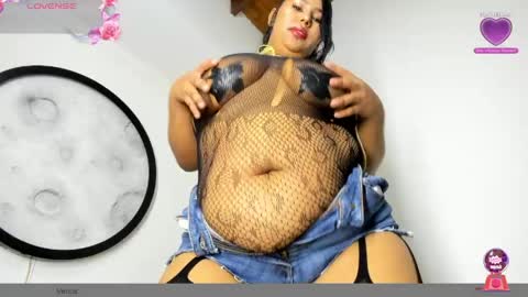 Snapshot of golden_kiss23 chatting on 3, 6, 2026 GoldenKiss online show from 3, 6, 2026