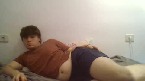 Snapshot of goldenboy207 chatting on 13, 5, 2026 goldenboy207 online show from 13, 5, 2026
