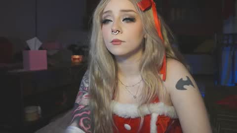 Snapshot of goldengoddessxxx chatting on 27, 12, 2024 Sammy online show from 27, 12, 2024