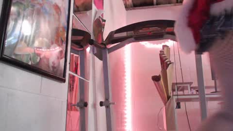 Snapshot of goldengoddessxxx chatting on 3, 12, 2025 Sammy online show from 3, 12, 2025