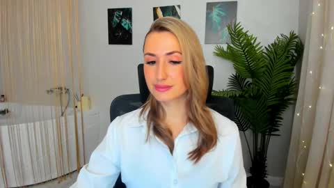 Olivia online show from 19, 2, 2025