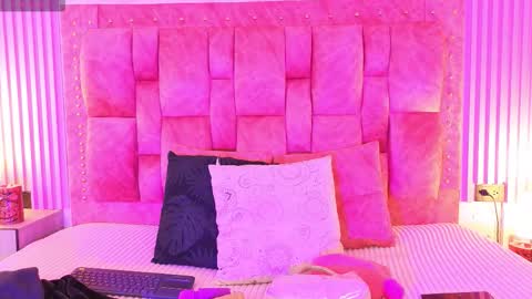 goldilockss15 online show from 7, 10, 2025