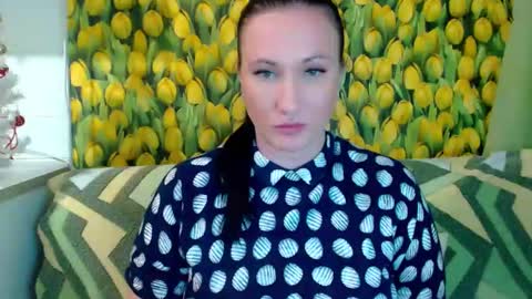 goldmoonn online show from 8, 12, 2024