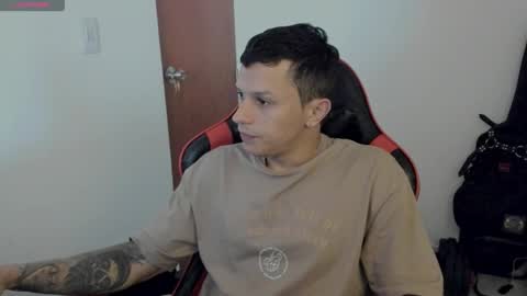 Snapshot of goodboy69i chatting on 17, 10, 2025 goodboy69i online show from 17, 10, 2025