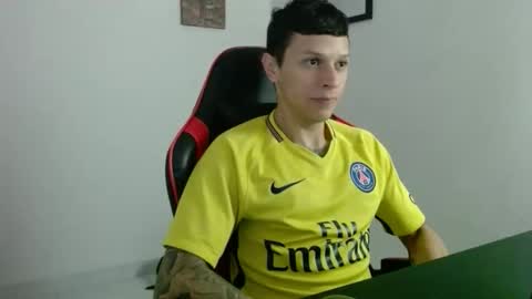 Snapshot of goodboy69i chatting on 16, 11, 2025 goodboy69i online show from 16, 11, 2025