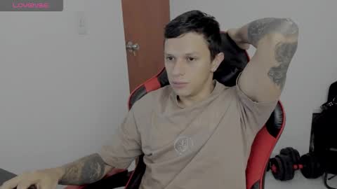 Snapshot of goodboy69i chatting on 23, 11, 2025 goodboy69i online show from 23, 11, 2025