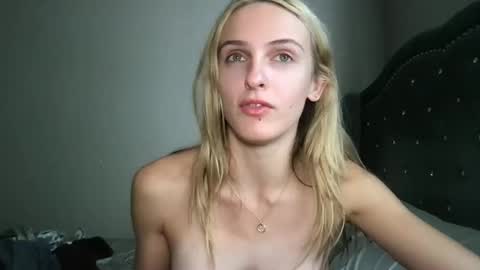 goodgirlliv online show from 15, 9, 2025