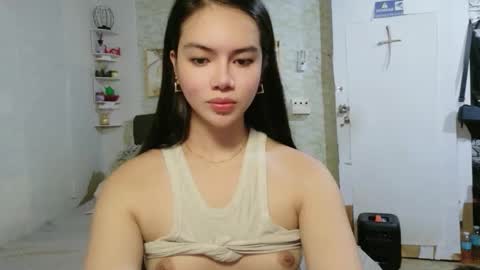 Snapshot of gorgeneviev69 chatting on 17, 5, 2026 geneviev online show from 17, 5, 2026