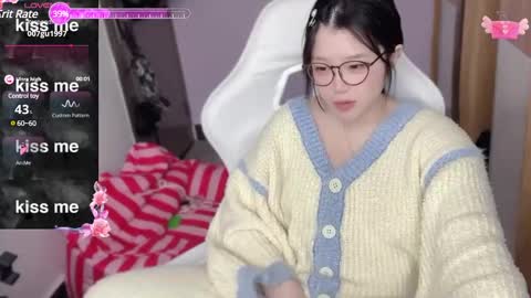 Snapshot of gorgeous_girl33 chatting on 7, 3, 2025 gorgeous girl33 online show from 7, 3, 2025