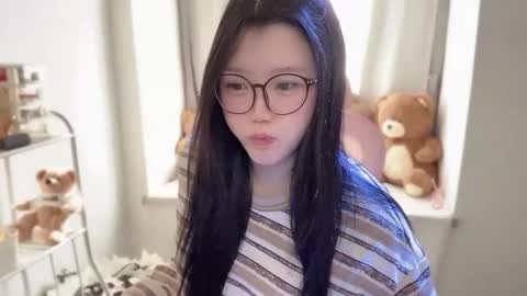 Snapshot of gorgeous_girl33 chatting on 7, 1, 2026 gorgeous girl33 online show from 7, 1, 2026