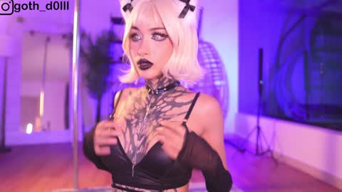 sophie  Special celebration a the beach 300k followers 3011 and 0112   online show from 2, 2, 2025