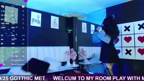 Meredith Alessandra online show from 15, 9, 2025