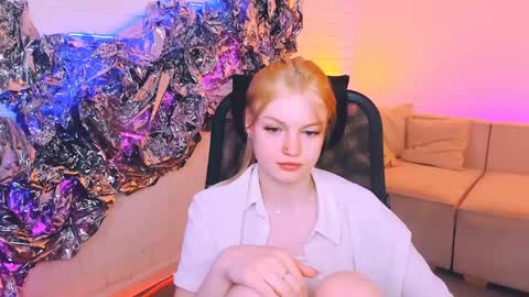 Grace Glamour online show from 20, 1, 2025