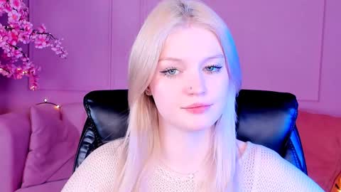 Grace Glamour online show from 4, 2, 2025