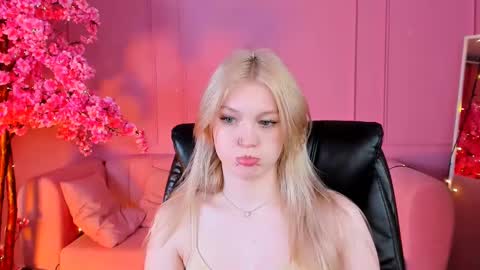 Grace Glamour online show from 27, 2, 2025