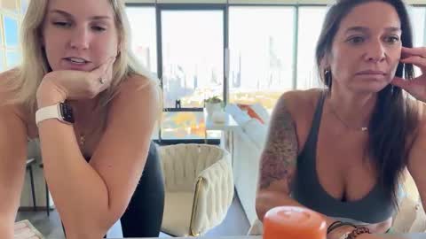 Snapshot of graciemae_baexx chatting on 5, 11, 2025 Gracie Mae online show from 5, 11, 2025