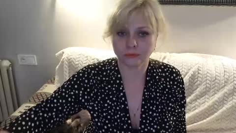 Snapshot of gray_swann chatting on 4, 3, 2025 Ray online show from 4, 3, 2025