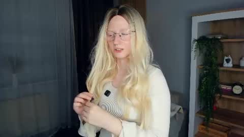 Snapshot of graycewelborn chatting on 13, 7, 2026 Scarlet online show from 13, 7, 2026