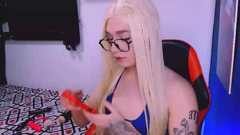 Snapshot of grecia_9inchs chatting on 19, 10, 2025 grecia_9inchs online show from 19, 10, 2025