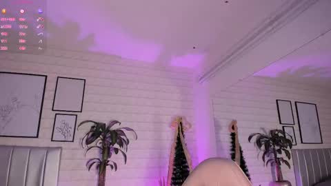 Snapshot of greennbella chatting on 19, 12, 2025 online show from 19, 12, 2025