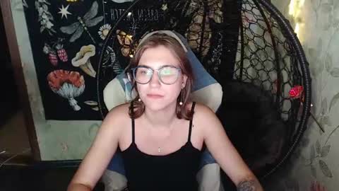 Snapshot of greenwitch9 chatting on 27, 7, 2026 Lina online show from 27, 7, 2026