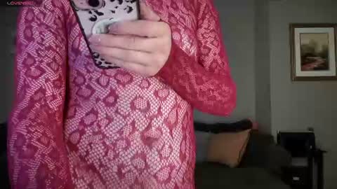 Snapshot of greenxxxqueen chatting on 19, 6, 2026 SexQueen Nikki online show from 19, 6, 2026