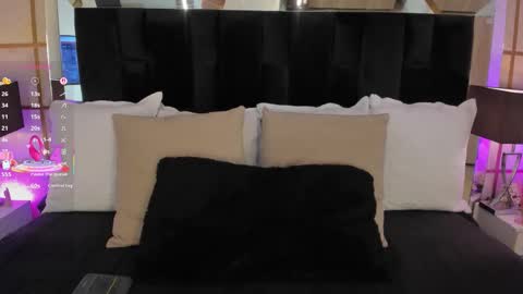 Greta Velvet  online show from 27, 10, 2025