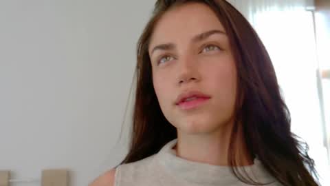 Snapshot of grettabenett_ chatting on 7, 1, 2025 Gretta online show from 7, 1, 2025