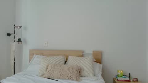 Snapshot of grettabenett_ chatting on 4, 11, 2025 Gretta online show from 4, 11, 2025