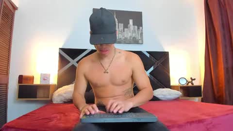 Snapshot of grey_noa22 chatting on 23, 4, 2026 Benjamin online show from 23, 4, 2026
