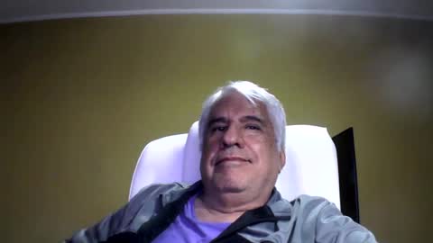 Snapshot of grisa01 chatting on 1, 8, 2026 grisa01 online show from 1, 8, 2026