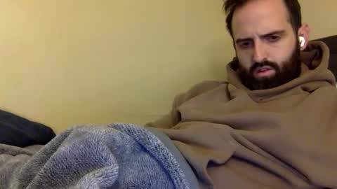 Snapshot of grobs123 chatting on 19, 11, 2025 grobs123 online show from 19, 11, 2025