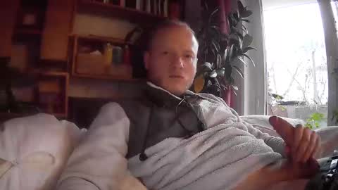 gruendamien online show from 20, 1, 2025