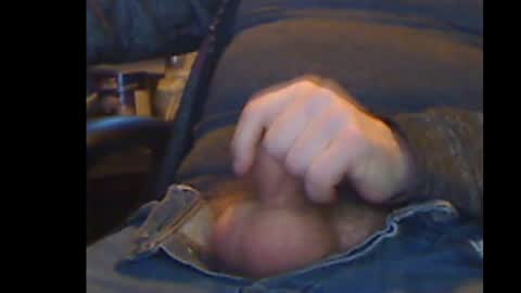 Snapshot of gruhahn chatting on 28, 10, 2025 DankMess online show from 28, 10, 2025