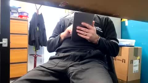 Snapshot of grumpy271 chatting on 17, 10, 2025 grumpy271 online show from 17, 10, 2025