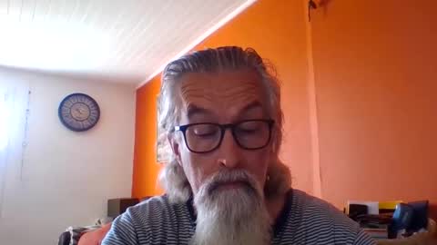 Snapshot of grybear60 chatting on 28, 9, 2025 Grybear online show from 28, 9, 2025