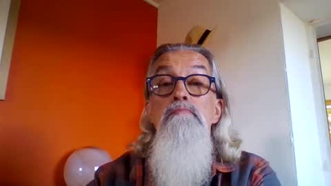 Snapshot of grybear60 chatting on 20, 10, 2025 Grybear online show from 20, 10, 2025