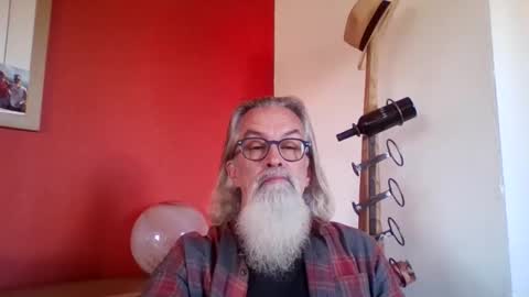 Snapshot of grybear60 chatting on 30, 10, 2025 Grybear online show from 30, 10, 2025