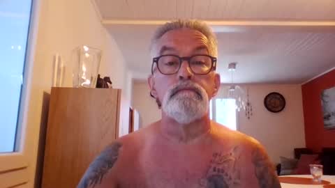 Snapshot of grybear60 chatting on 4, 7, 2026 Grybear online show from 4, 7, 2026
