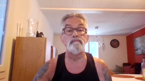 Snapshot of grybear60 chatting on 10, 7, 2026 Grybear online show from 10, 7, 2026