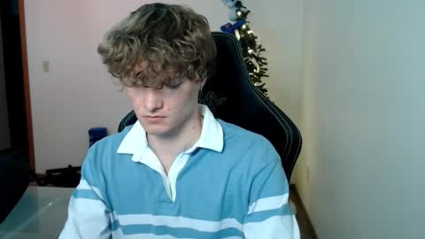 gucciboi4 online show from 6, 1, 2026